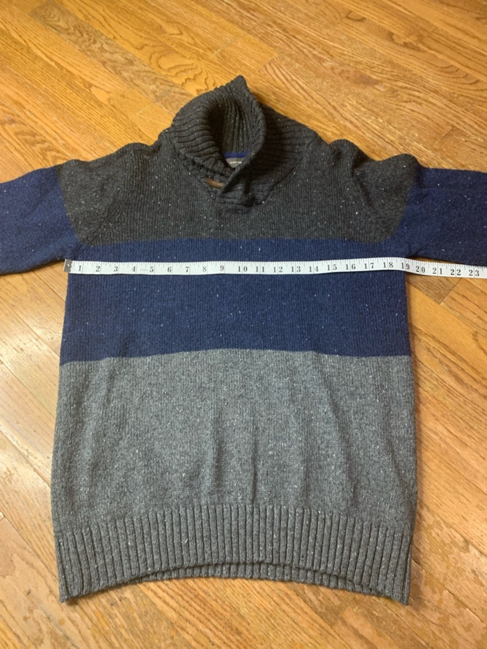 Denver Hayes Men’s Colorblock Shawl Collar Sweater - Size Medium - Picture 6 of 7